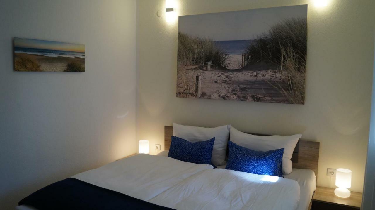 Schoenes Ferienhaus Direkt Am Meer ストモルスカ エクステリア 写真