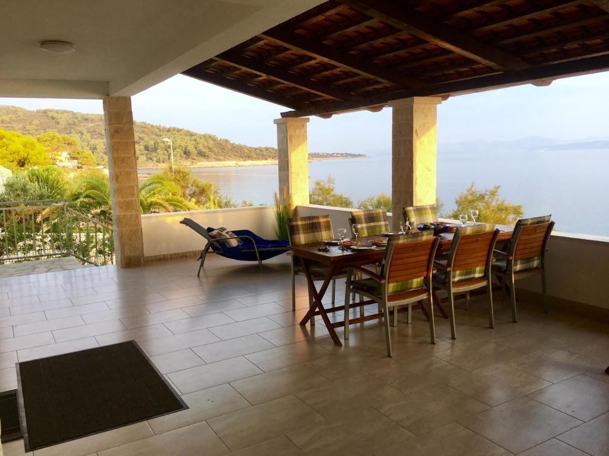 Schoenes Ferienhaus Direkt Am Meer ストモルスカ エクステリア 写真